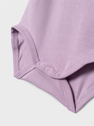 Name it Body mit Glitzerdetails – Solinne – Rabbit – Lavender Mist – Body – MamaMilla