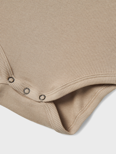 Name it Body aus Rippstrick mit kurzen Ärmeln – Kab – Pure Cashmere – Body – MamaMilla