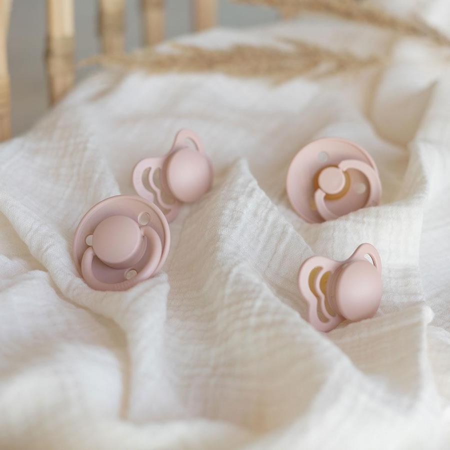 Lätzchen Probieren Sie es aus – Starterpaket mit Schnullern – Blush – Schnuller – MamaMilla