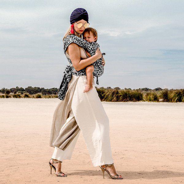 Fidella Fly Tai Tragehilfe – Leopard Silver – Baby – Tragehilfe – MamaMilla