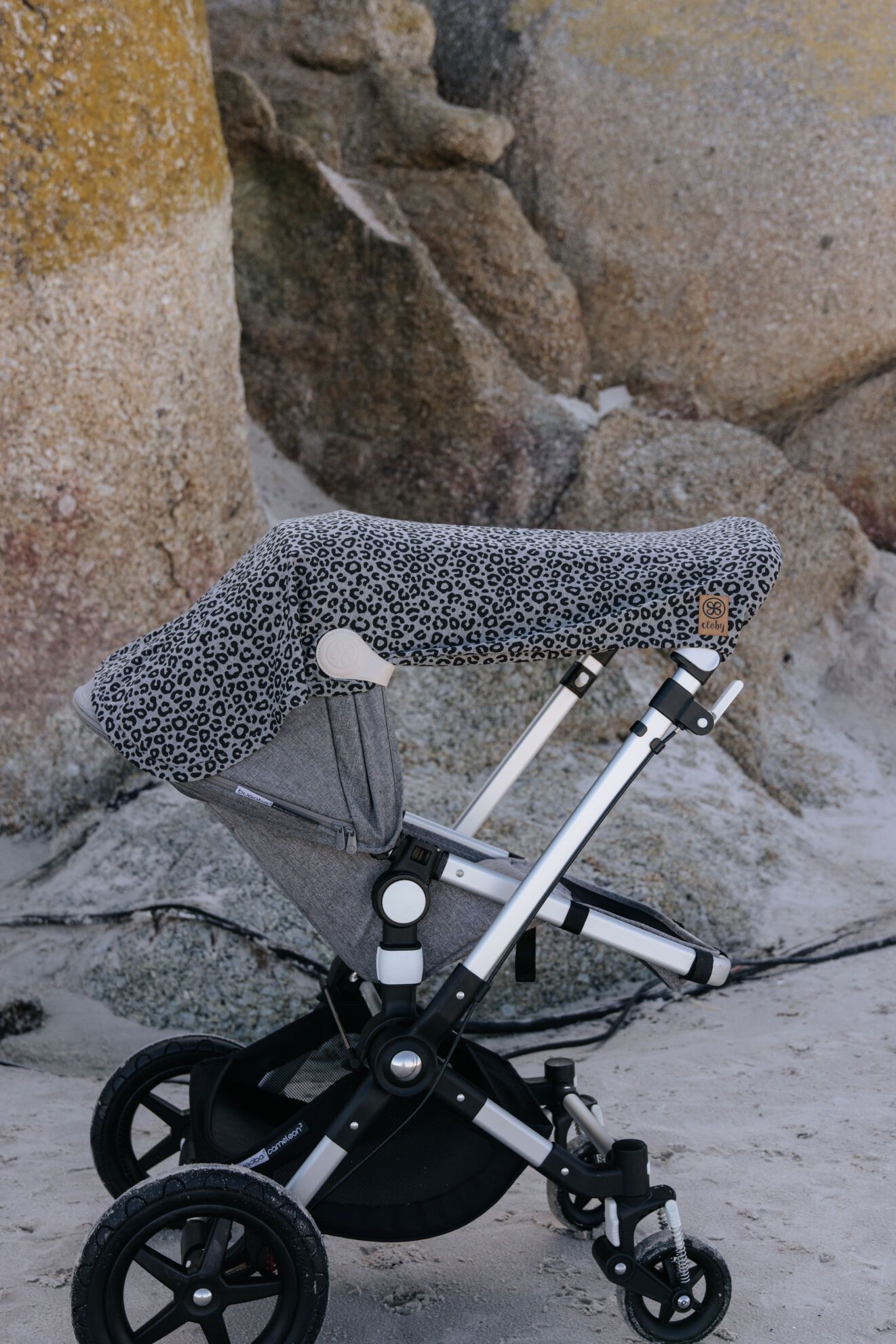 Cloby UV-tæppe med UPF 50+ - Leopard Black Grey - UV-tæppe - MamaMilla