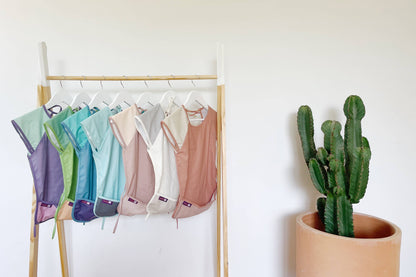 SKÅGFÄ Forklæde Uden Ærmer - 18-36+ mdr - Nature Pamper Grass - Forklæde - MamaMilla