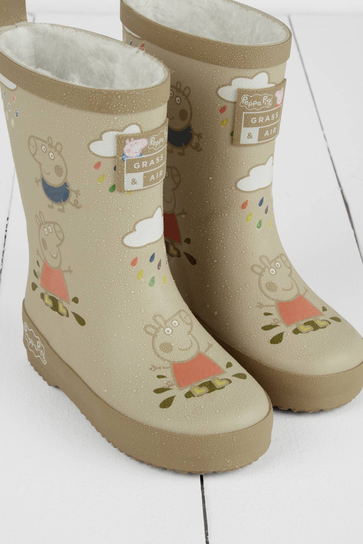 Grass &amp; Air Peppa Pig støvler set fra siden