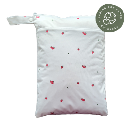 Der schwedische Wald | Wetbag mittel: Dala-Blumen - - MamaMilla