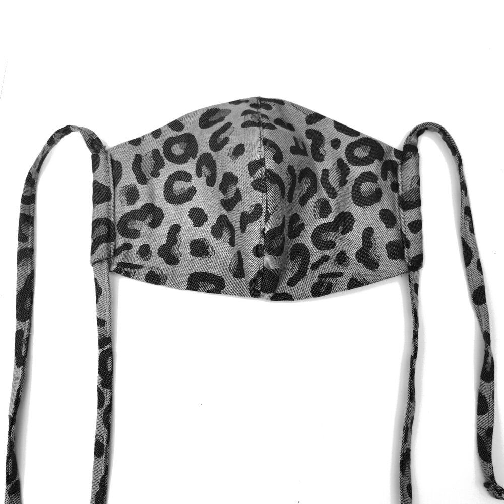 Fidella Mundschutz - Leopard/Silber mit Krawatte - - MamaMilla