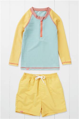 Grass &amp; Air ochre lange badeshorts udendørs