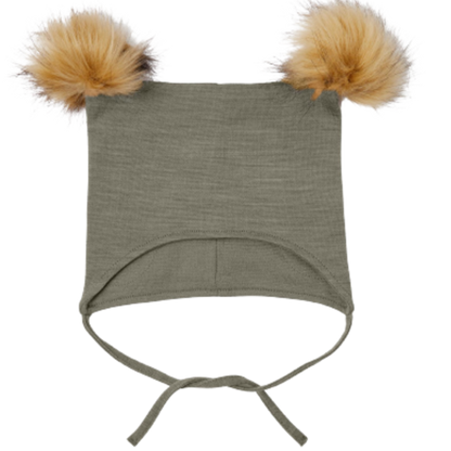 Name it Hue i uld med Pom Pom - Wuppo - Vetiver - Baby hue - MamaMilla