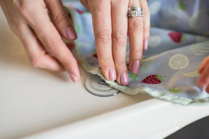 Tidy Tot Hagesmæk med Sugekop (korte ærmer) - Regnbue - Hagesmæk med ærmer - MamaMilla