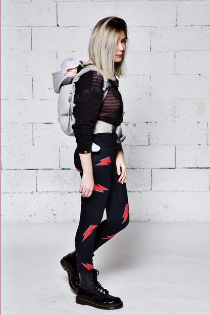 Love Radius Träger inkl. Babyeinsatz – Hoodie-Trage – Hellgrau/Athletic Grey – Tragehilfe – MamaMilla