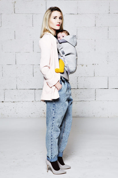 Love Radius Träger inkl. Babyeinsatz – Hoodie-Trage – Hellgrau/Athletic Grey – Tragehilfe – MamaMilla
