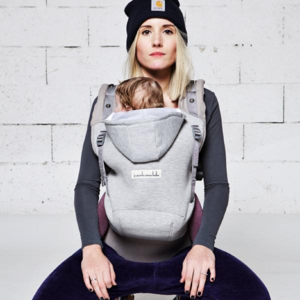 Love Radius Träger inkl. Babyeinsatz – Hoodie-Trage – Hellgrau/Athletic Grey – Tragehilfe – MamaMilla
