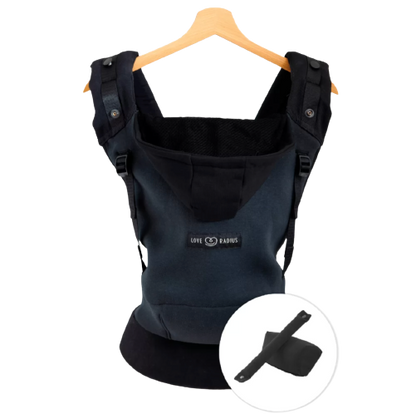 Love Radius Träger inkl. Babyeinsatz – Hoodie-Trage – Forest Black – Tragehilfe – MamaMilla
