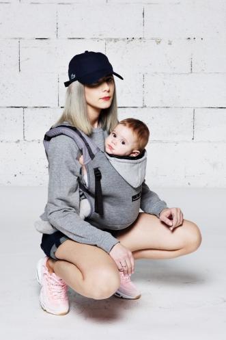 Love Radius Träger inkl. Babyeinsatz – Hoodie-Trage – Dunkelgrau/Flanellgrau – Tragehilfe – MamaMilla